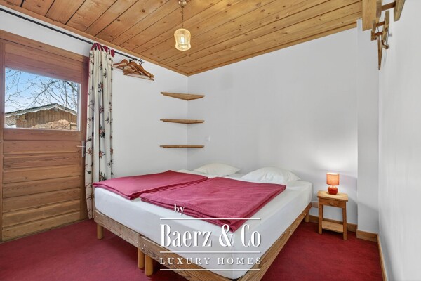 photo 10 Spacious chalet with panoramic mountain views